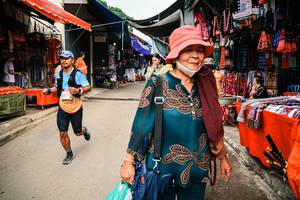 BIB: 
                            <button type="button" onclick="openModal(25510220)" class="btn btn-primary btn-sm float-right btn-popup" data-toggle="modal" data-target=".modal-high-quality">
                        <i class="fas fa-shopping-cart"></i> Add to Cart
                    </button>
                                            <button type="button" onclick="isThisMe(25510220, true)" class="btn btn-success btn-sm float-right btn-popup btn-isme hidden" data-toggle="tooltip" data-placement="bottom" title="นี่คือรูปของคุณใช่ไหม คลิกที่นี่เพื่อเอาเข้าอัลบั้ม">
                        <i class="fas fa-plus"></i> Add to album
                    </button>
                    <button type="button" onclick="isThisMe(25510220, false)" class="btn btn-warning btn-sm float-right btn-popup btn-isnotme hidden">
                        <i class="fas fa-ban"></i> Remove from album
                    </button>